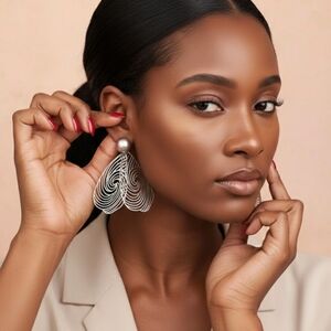 Khoi Olia Elegant Silver Statement Earrings